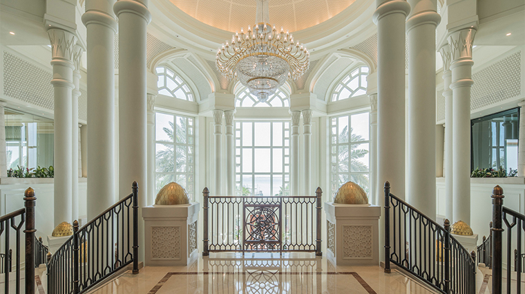 four seasons hotel doha new stairs