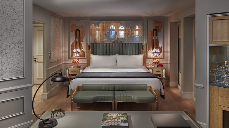 mandarin oriental hyde park london turret bedroom