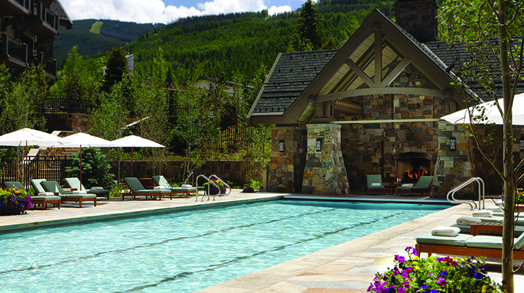 Property FourSeasonsResort&ResidencesVail Hotel PublicSpaces OutdoorPool&Fireplace FourSeasonsHotelsLimited